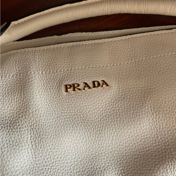 New highest quality and design leather Handbag.W19.5”,H16.5”.Bought inHongKong. - Picture 11 of 12